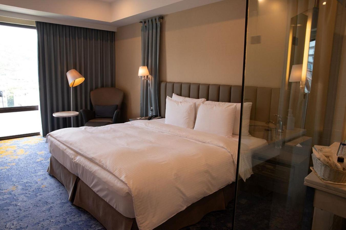 Grand Victoria Hotel Taipei Bagian luar foto