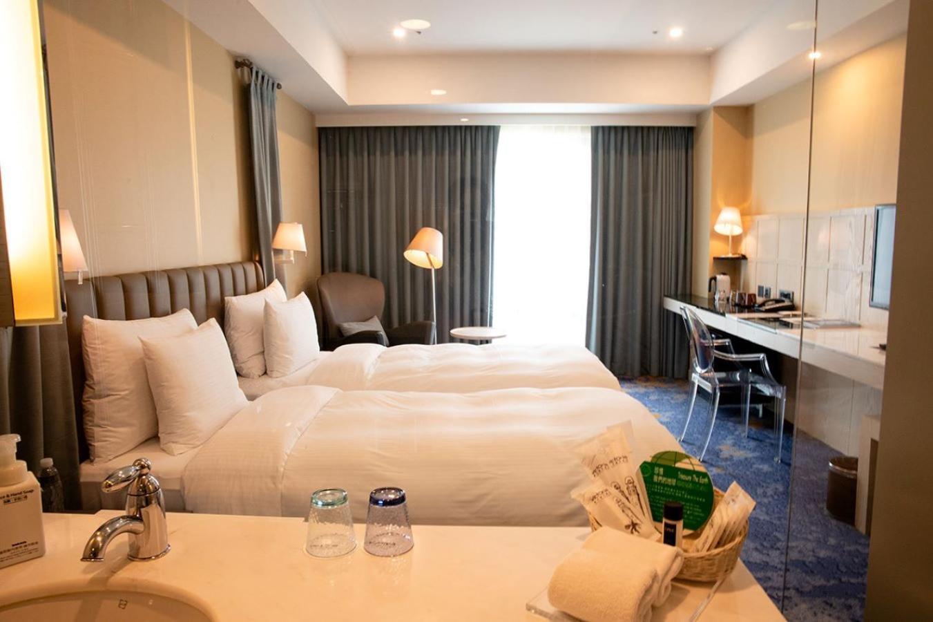 Grand Victoria Hotel Taipei Bagian luar foto